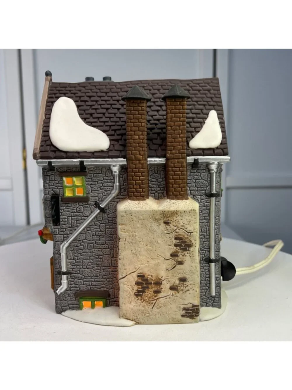 Dept 56 Kingsford's Brew House Dickens Village Lighted Building 1993 (no box)